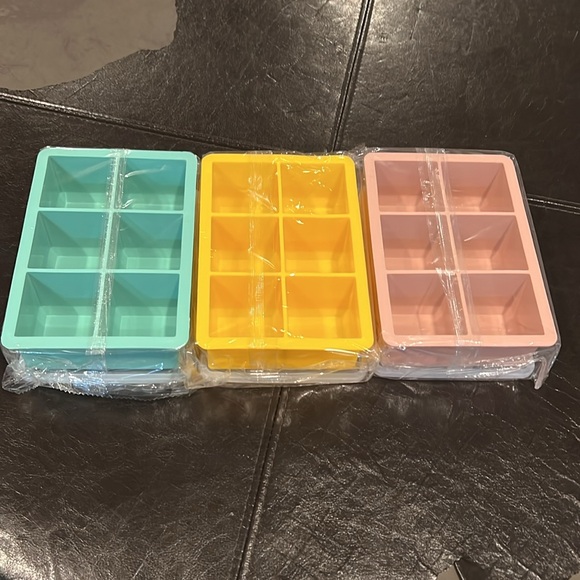 3 Pcs Large Ice Cube Molds Silicone Ice Cube Trays with Lid Easy Release - Picture 3 of 12